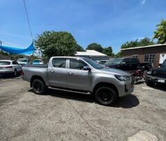 Toyota Hilux 2023 full